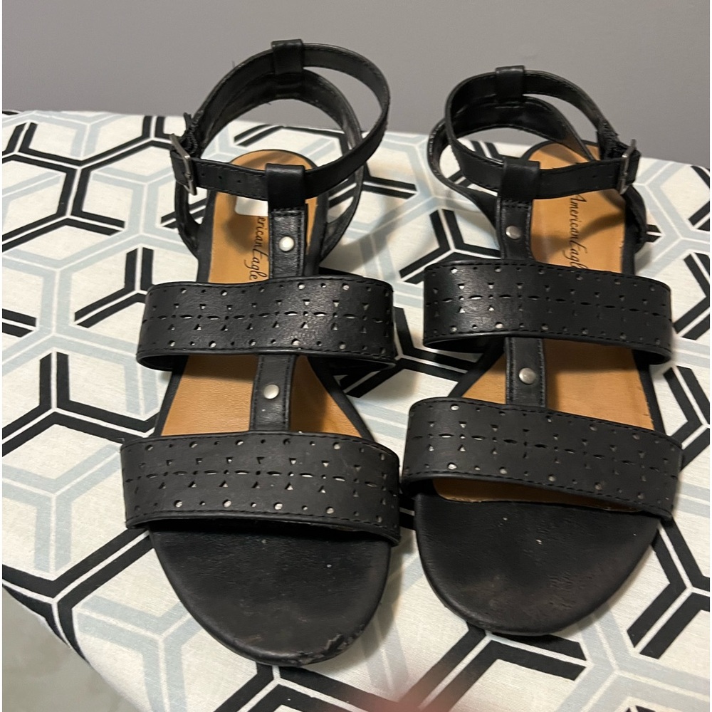 Ladies sandals American eagle